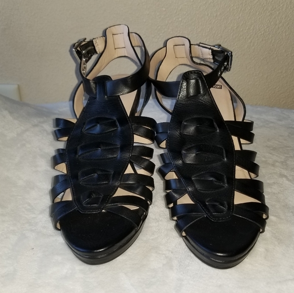 Revolution Heels - Picture 8 of 9